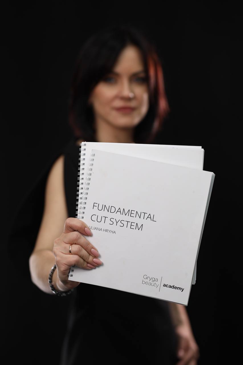 Fundamental Cut System — курс жіночих стрижок
