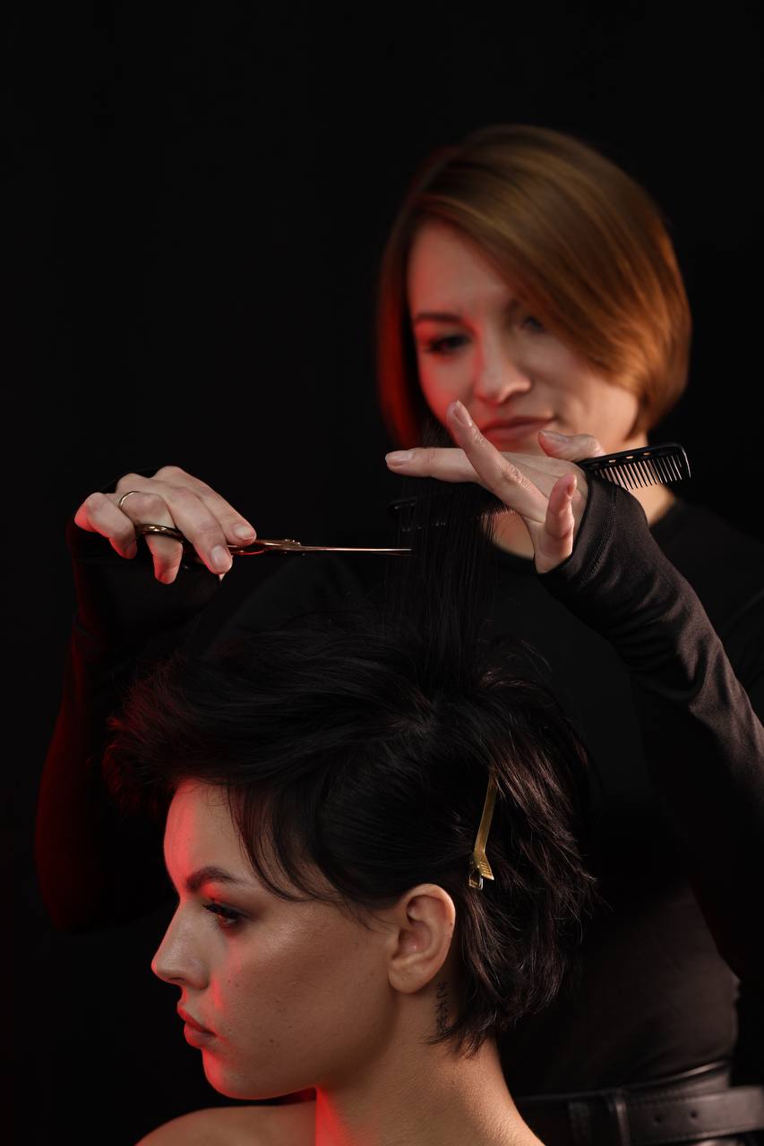 Індивідуальні уроки жіночих стрижок — фото 2